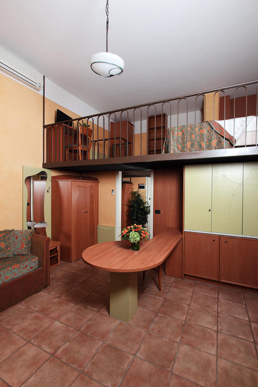 Residence Liberty Parma Exteriör bild